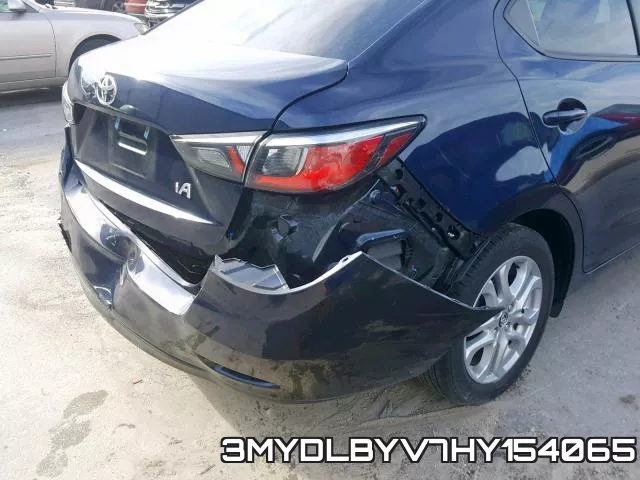 3MYDLBYV7HY154065_9.webp