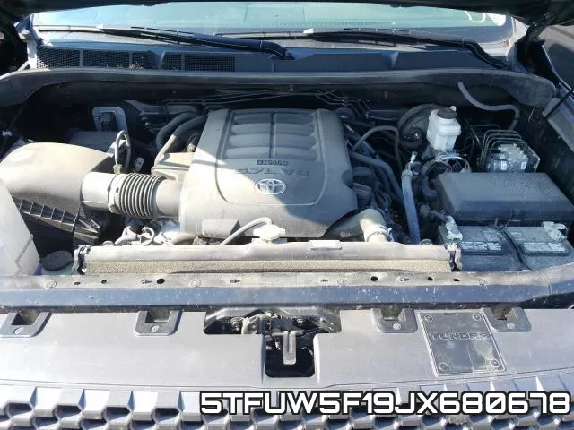 5TFUW5F19JX680678_7.webp