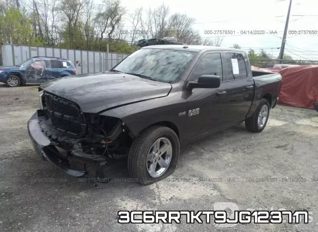 3C6RR7KT9JG123717_2.webp