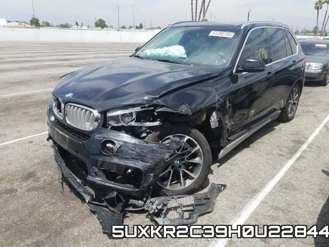 5UXKR2C39H0U22844_2.webp