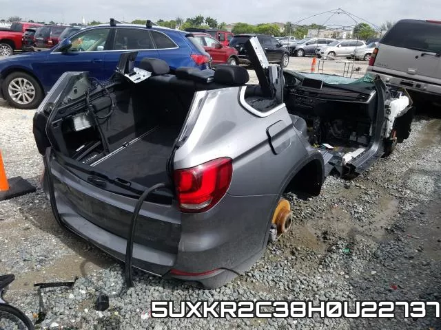5UXKR2C38H0U22737_4.webp