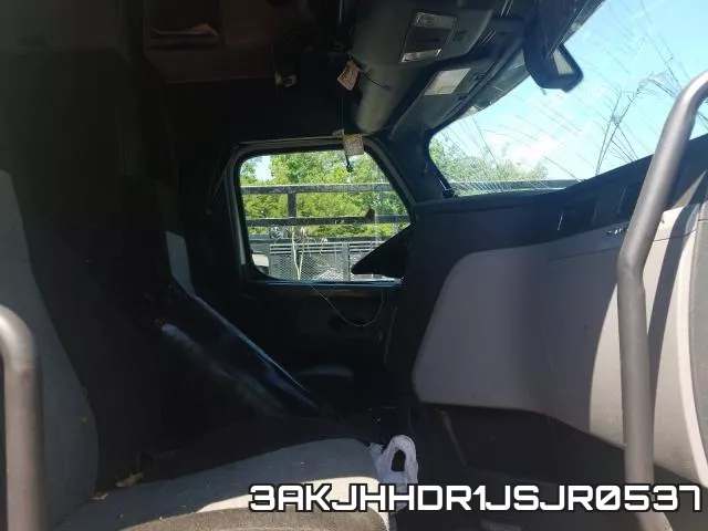 3AKJHHDR1JSJR0537_5.webp