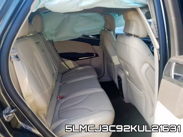 5LMCJ3C92KUL21631_6.webp