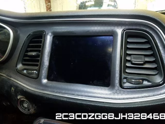 2C3CDZGG8JH328468_9.webp