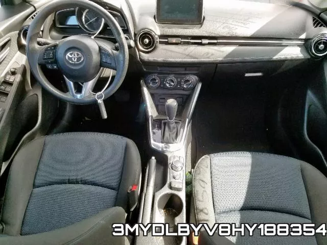 3MYDLBYV8HY188354_9.webp