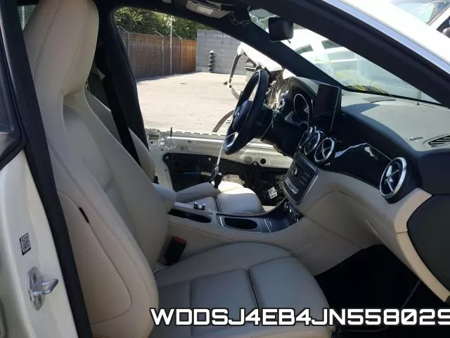 WDDSJ4EB4JN558029