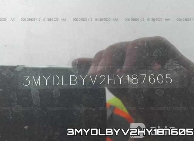 3MYDLBYV2HY187605_9.webp