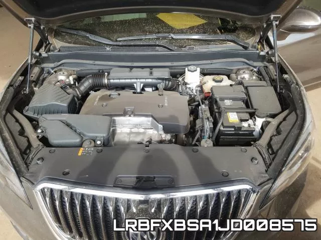 LRBFXBSA1JD008575_7.webp