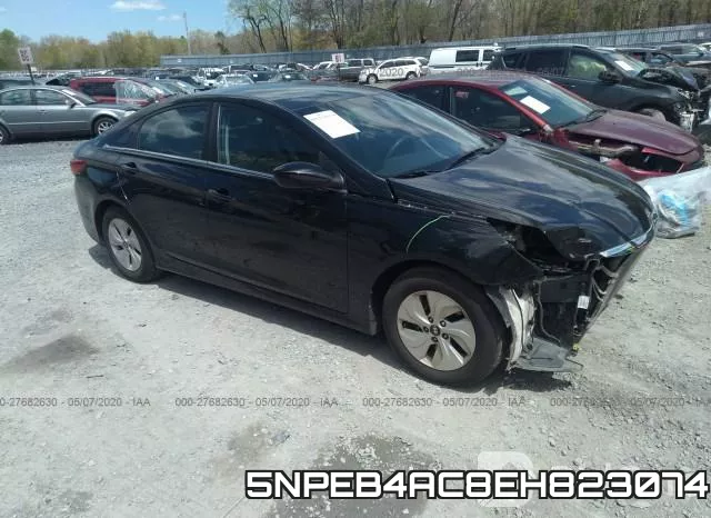 5NPEB4AC8EH823074