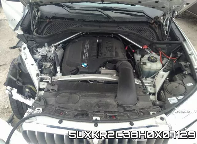 5UXKR2C38H0X07129_10.webp