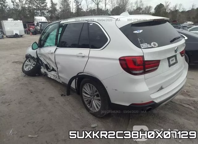 5UXKR2C38H0X07129_3.webp