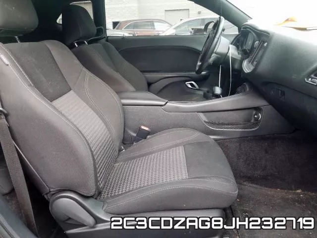 2C3CDZAG8JH232719_5.webp