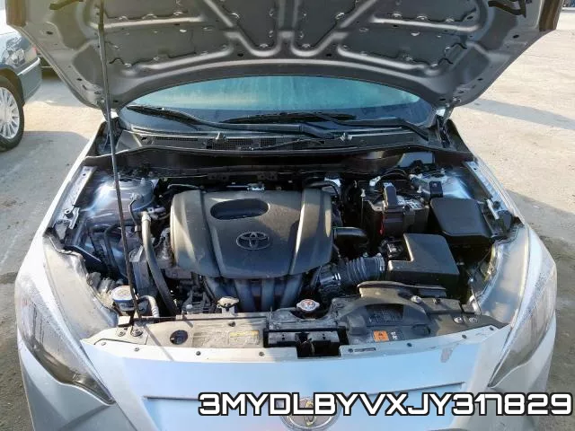 3MYDLBYVXJY317829_7.webp