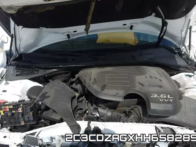 2C3CDZAGXHH658289_7.webp