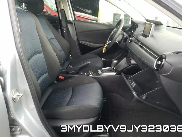 3MYDLBYV9JY323038_5.webp