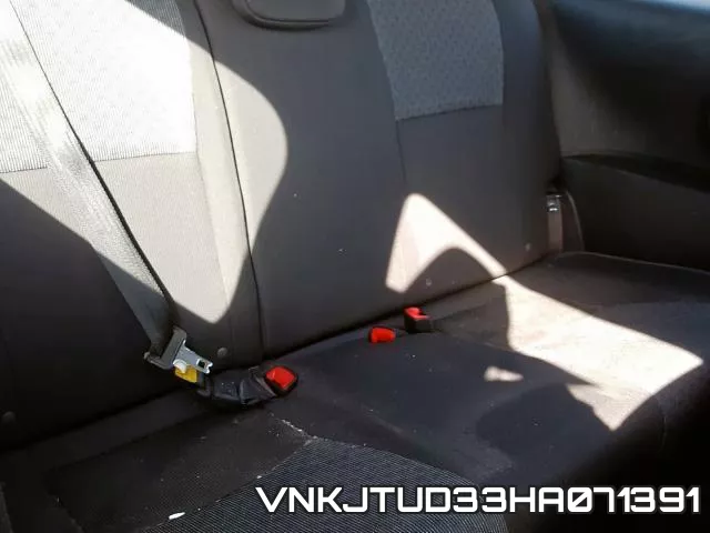 VNKJTUD33HA071391_6.webp