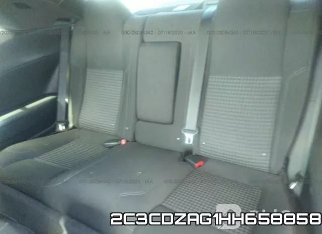2C3CDZAG1HH658858_8.webp