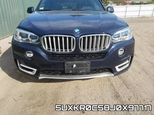 5UXKR0C58J0X97717