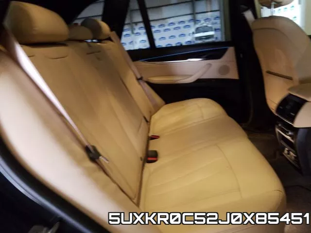 5UXKR0C52J0X85451_6.webp