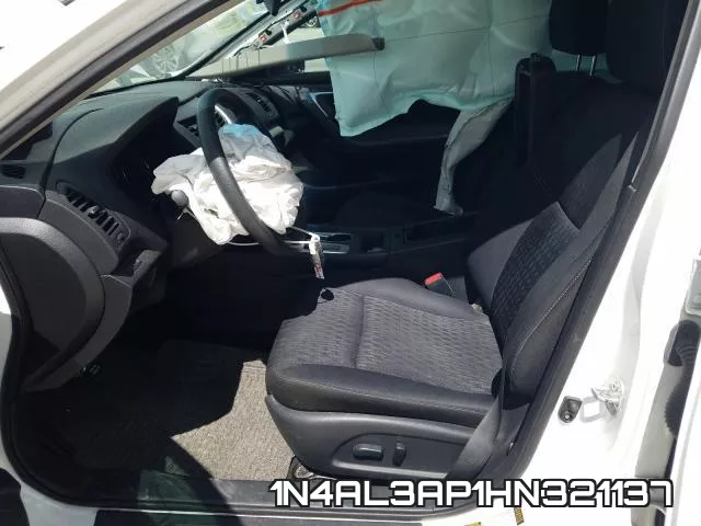 1N4AL3AP1HN321137_5.webp