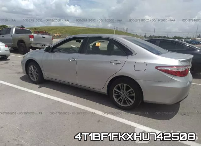 4T1BF1FKXHU742508_3.webp