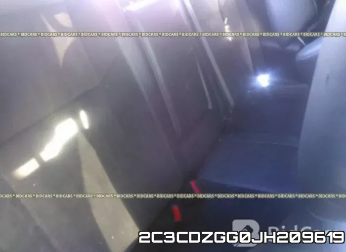 2C3CDZGG0JH209619_8.webp