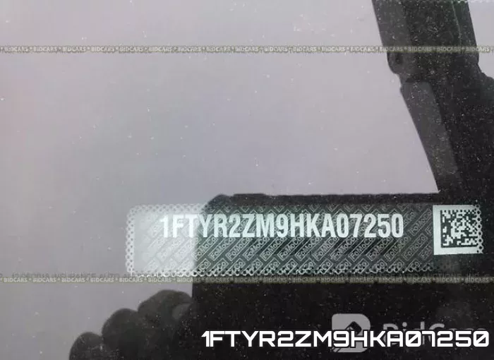 1FTYR2ZM9HKA07250_9.webp
