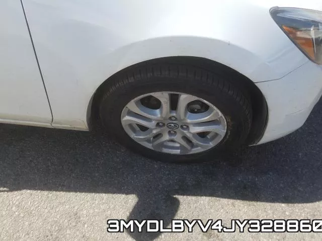 3MYDLBYV4JY328860_9.webp