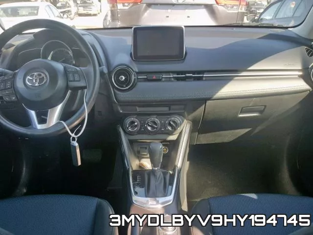 3MYDLBYV9HY194745_9.webp