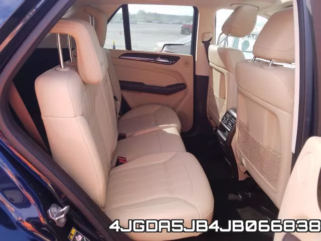 4JGDA5JB4JB066838_6.webp