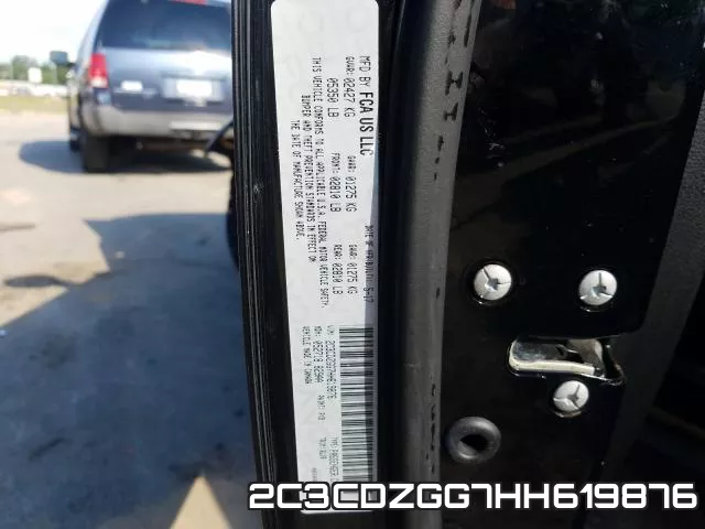 2C3CDZGG7HH619876_10.webp