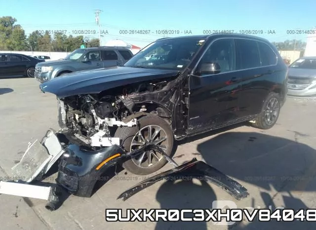 5UXKR0C3XH0V84048_2.webp