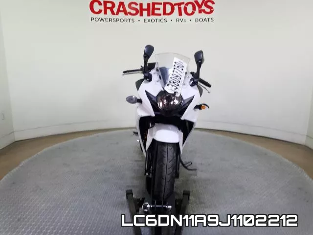 LC6DN11A9J1102212_3.webp