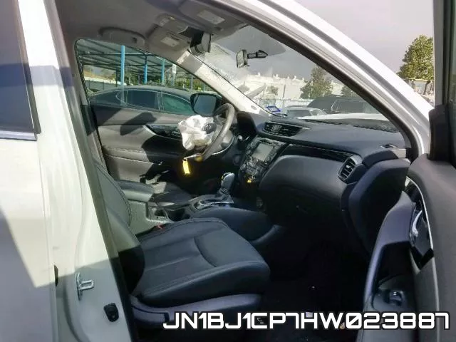 JN1BJ1CP7HW023887_5.webp