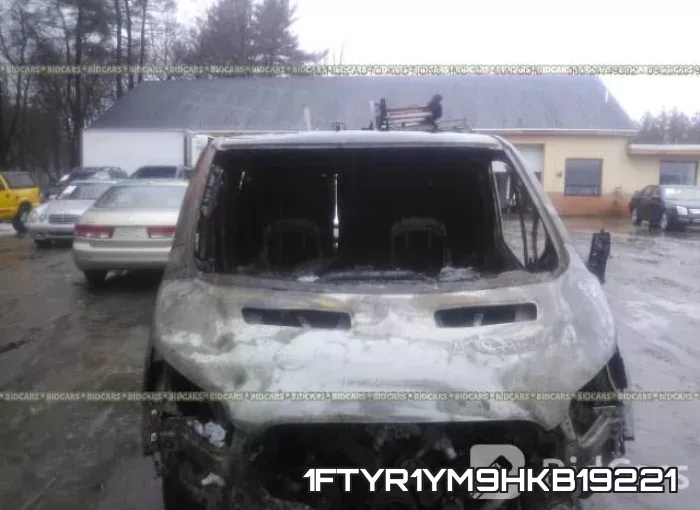 1FTYR1YM9HKB19221_6.webp