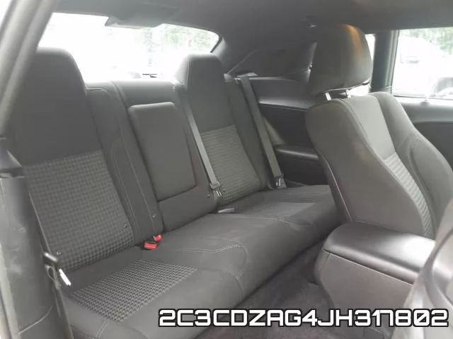 2C3CDZAG4JH317802_6.webp