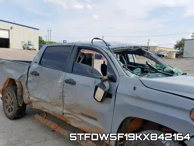 5TFDW5F19KX842164