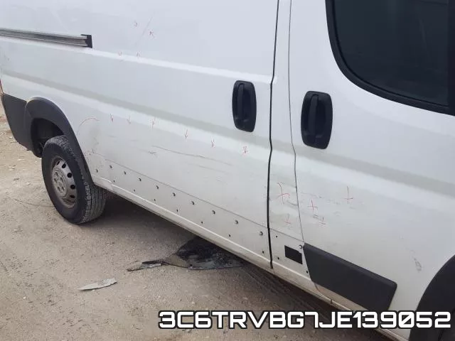 3C6TRVBG7JE139052_9.webp