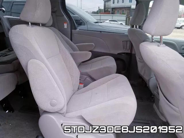 5TDJZ3DC8JS201952_6.webp