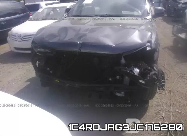 1C4RDJAG3JC176280_6.webp