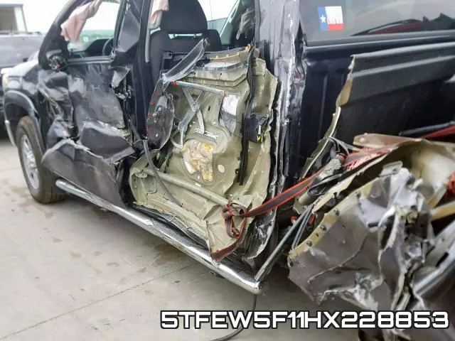 5TFEW5F11HX228853