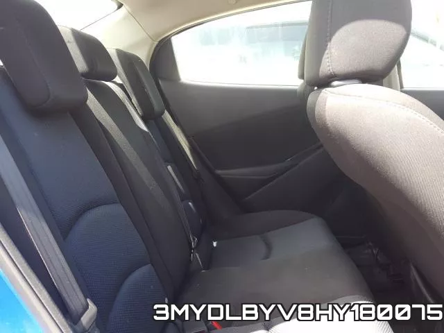 3MYDLBYV8HY180075_6.webp