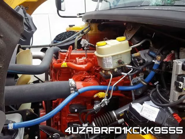 4UZABRFD1KCKK9555_7.webp
