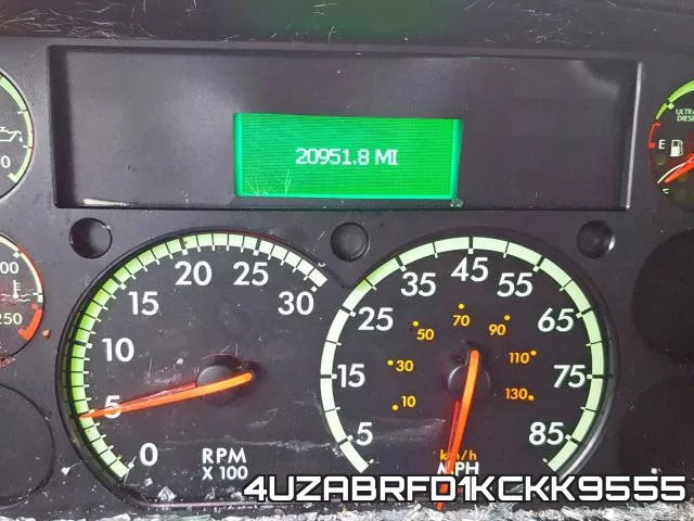 4UZABRFD1KCKK9555_8.webp
