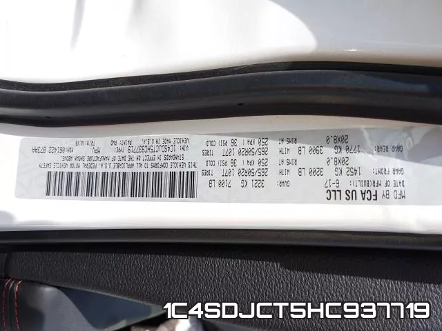 1C4SDJCT5HC937719_10.webp