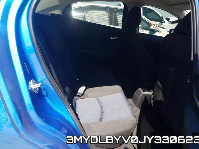 3MYDLBYV0JY330623_6.webp