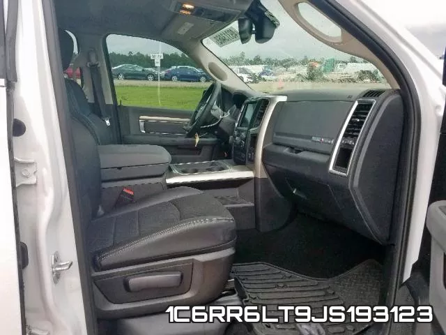 1C6RR6LT9JS193123_5.webp