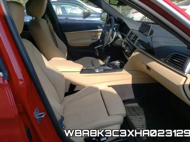 WBA8K3C3XHA023129_5.webp