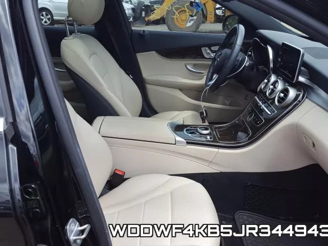 WDDWF4KB5JR344943_5.webp