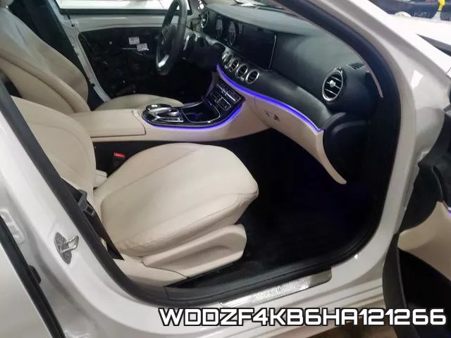 WDDZF4KB6HA121266_5.webp